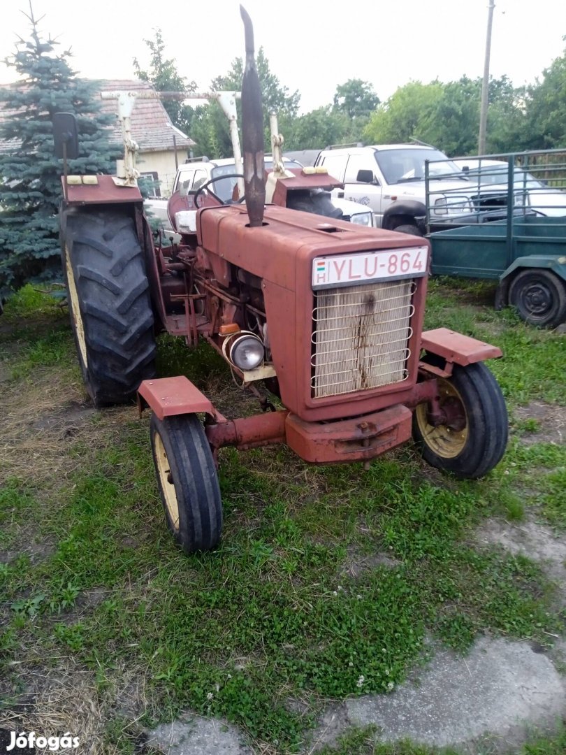 International traktor