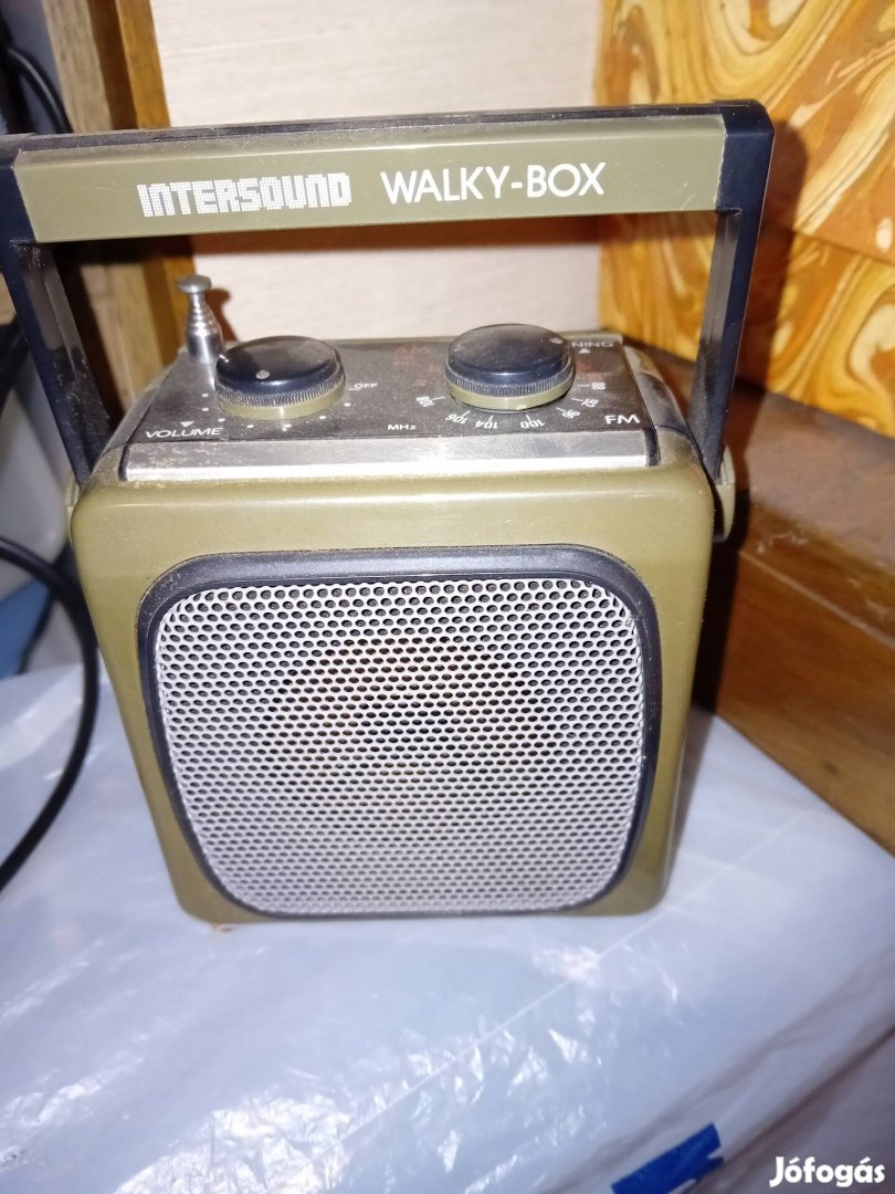 Intersound walky-box 