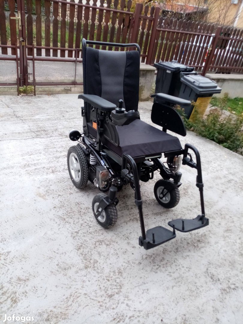 Invacare Bora elektromos kerekesszék