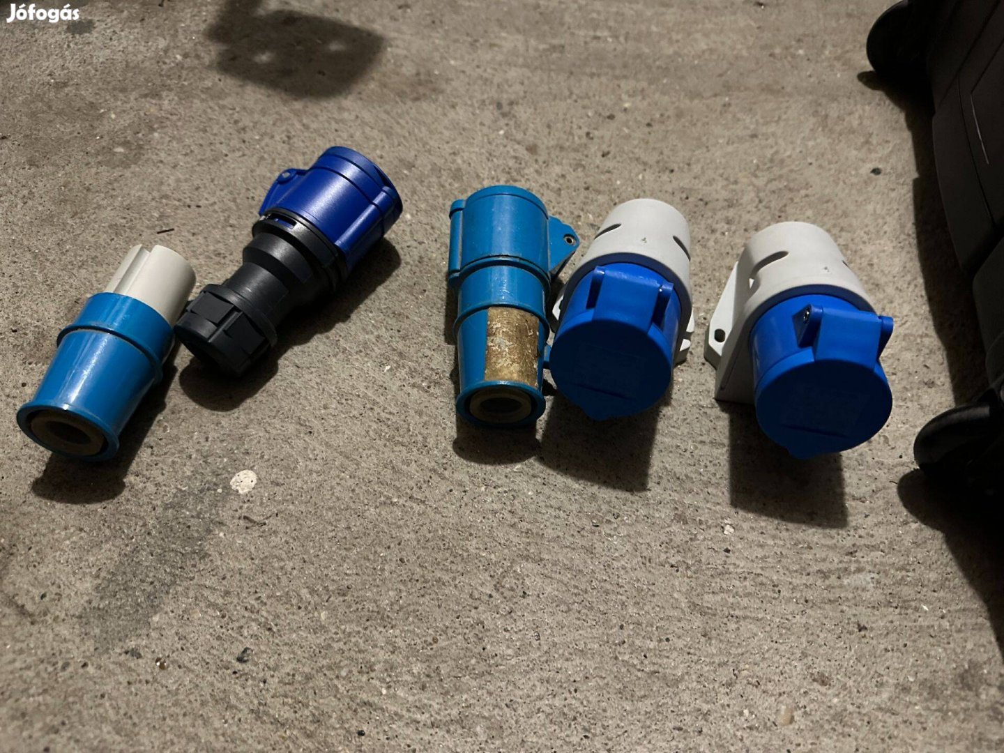 Ipari 1 fázisú csatlakozók