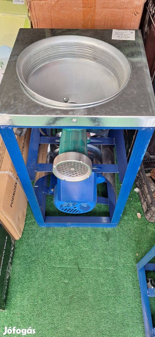 Ipari húsdaráló 32-es