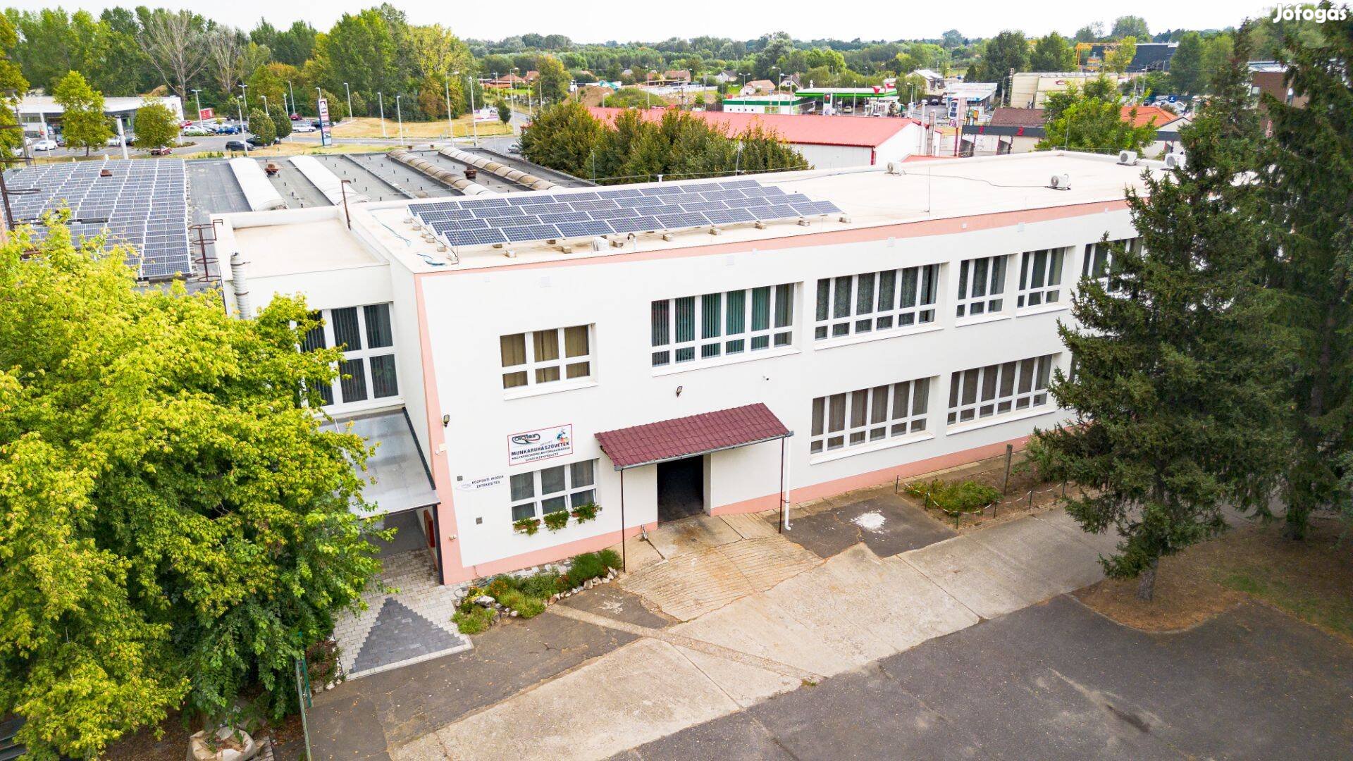 Ipari ingatlan, akár a működő tevékenységgel együtt!