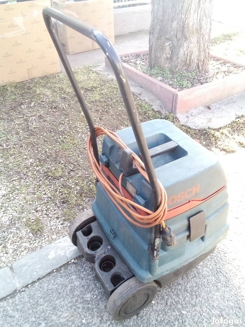 Ipari nagyteljesítményű kerekes Bosch porszívó elszívó GAS 50 