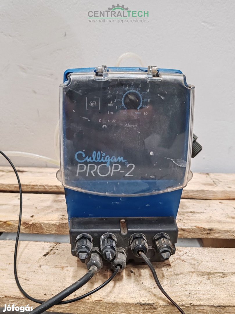 Ipari vegyszeradagoló, membránszivattyú 4 l/h, 145 löket/perc.