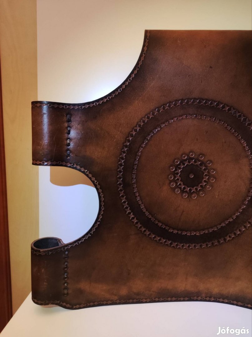 Iparművészeti szék háttámla, bőr bútorkellék, ülőfelület