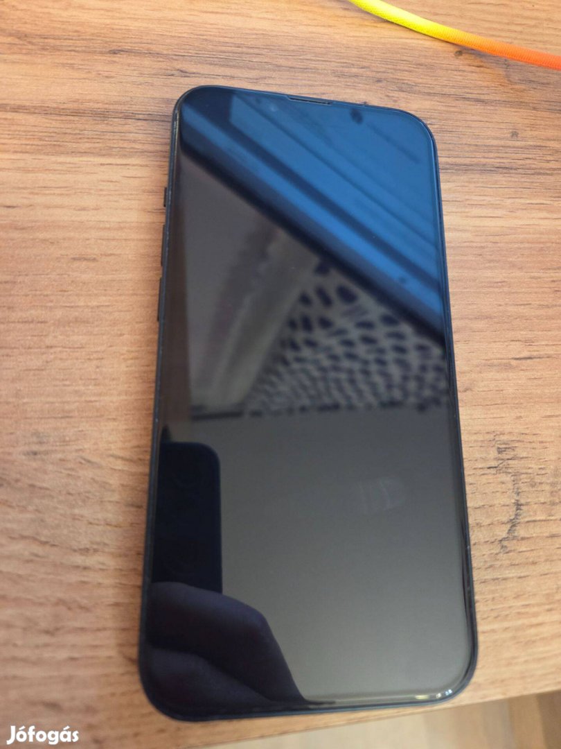 Iphone13 128 GB - 11 hónapos, törött hátlap, akku 100%