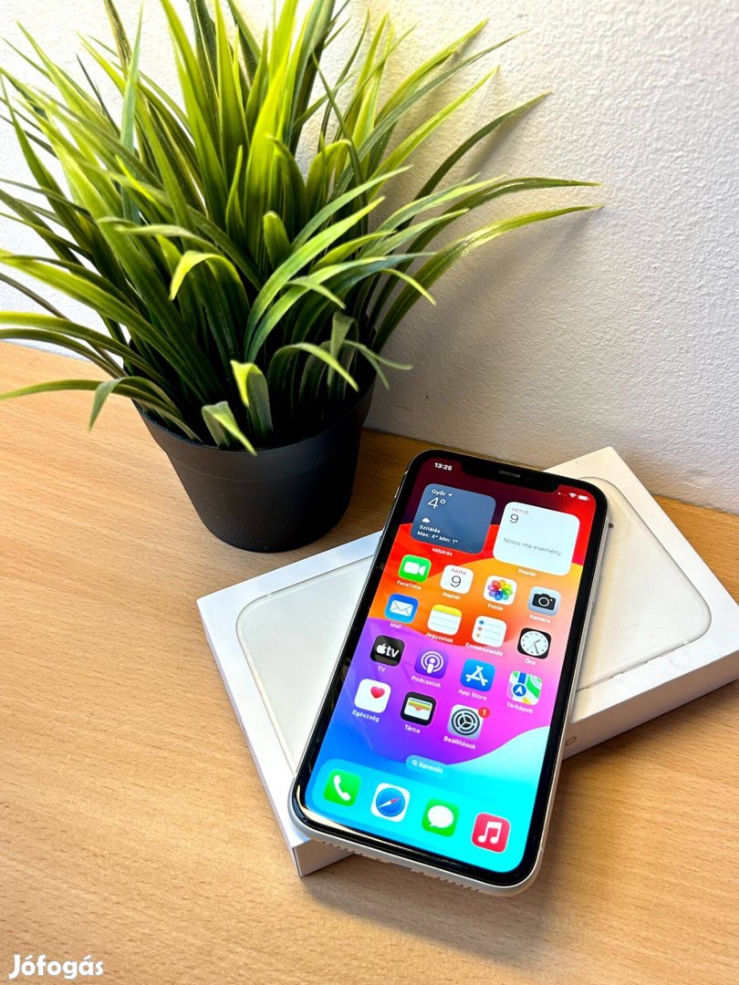 Iphone 11 64GB White, Független, Karcmentes + Ajándék prémium fólia +