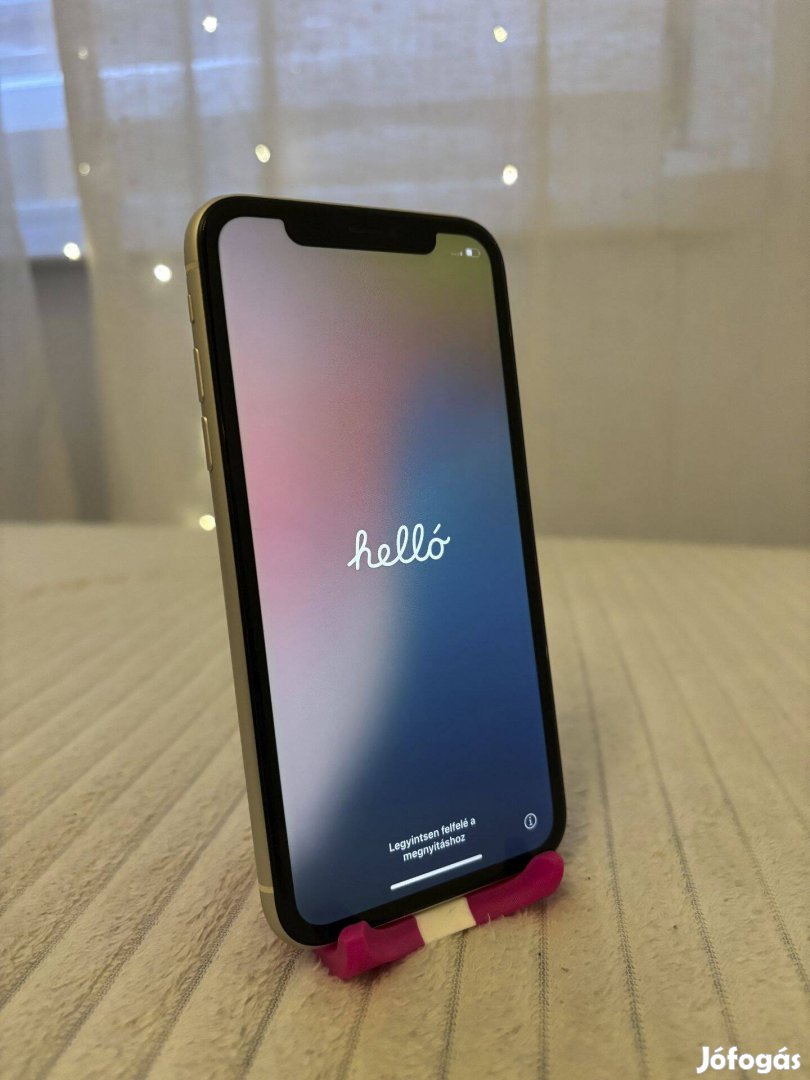 Iphone 11 (256G, fehér) nagyon szép állapotban