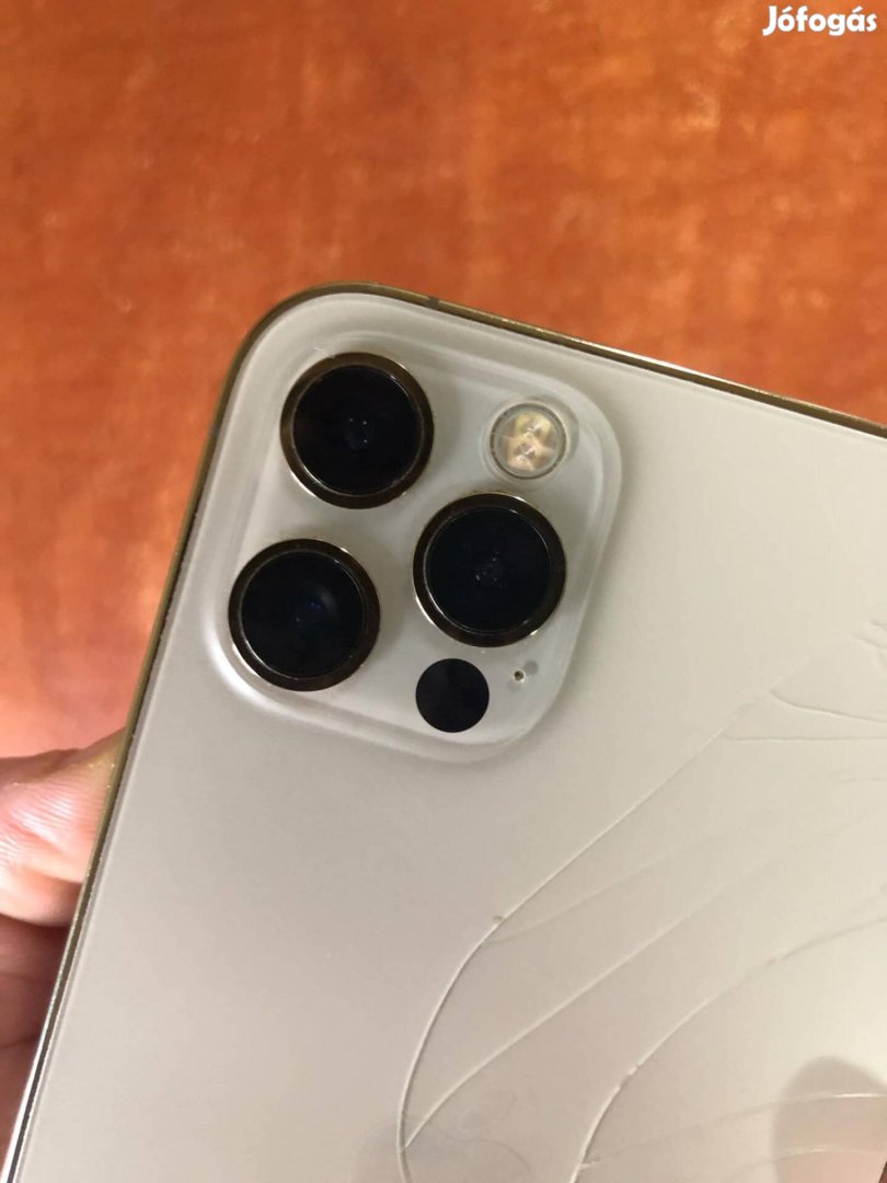 Iphone 12 pro 128GB hátlap törött