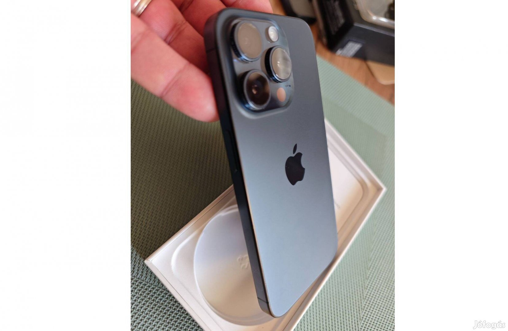 Iphone 15 Pro 128GB Titanium kék - szinte új - Csere is lehet