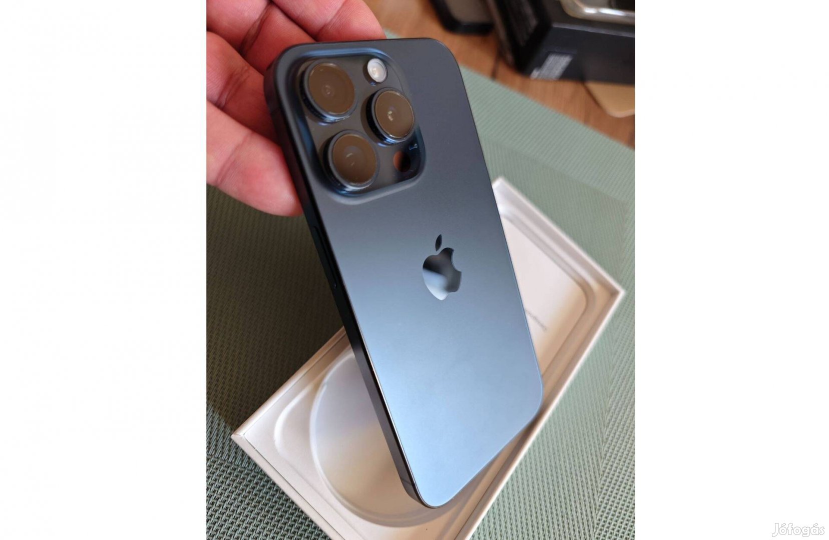 Iphone 15 Pro 128GB Titanium kék - szinte új - Csere is lehet