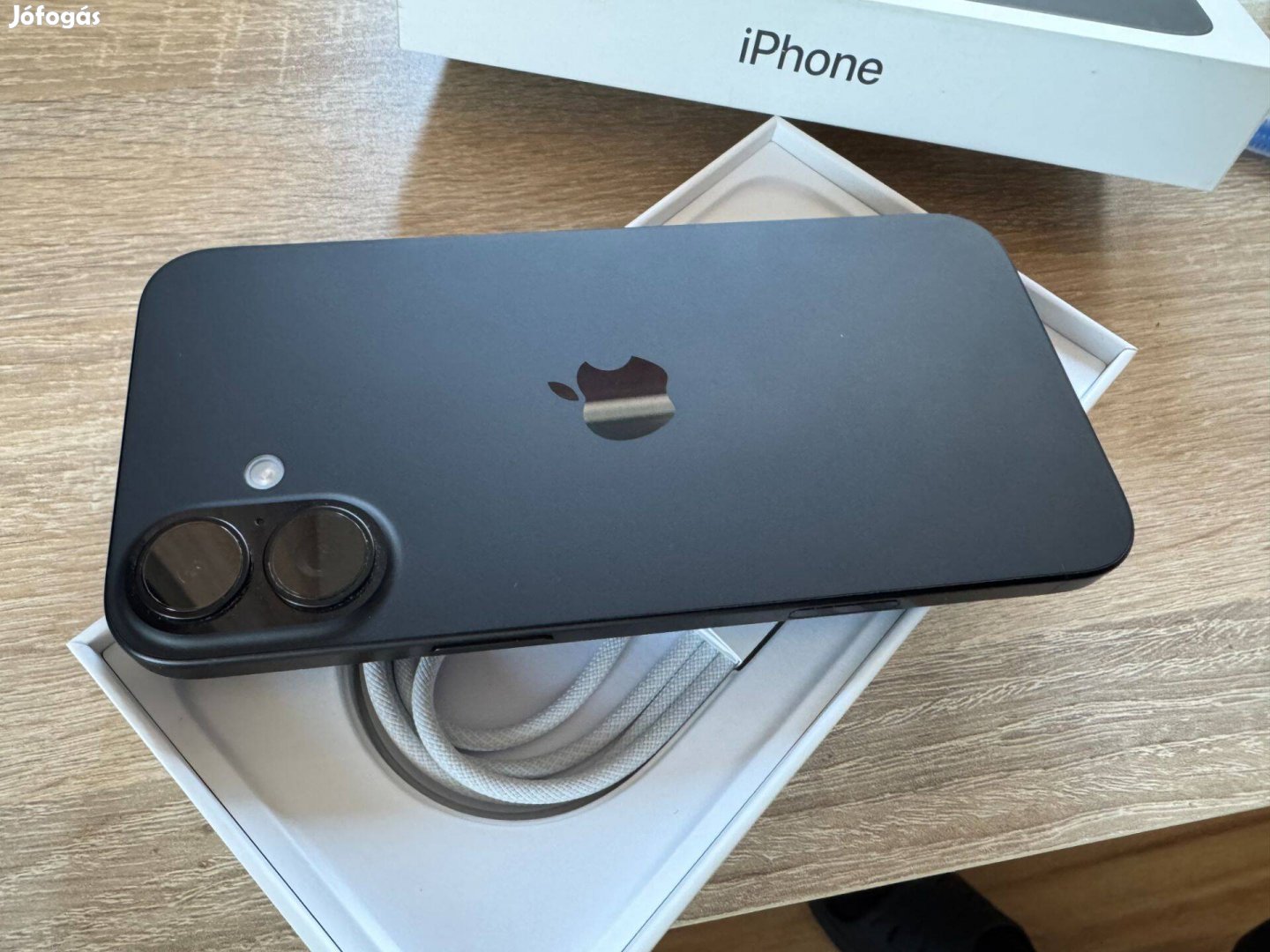 Iphone 16 128GB Black Titanium - Vadonatúj - független - Csere is lehe