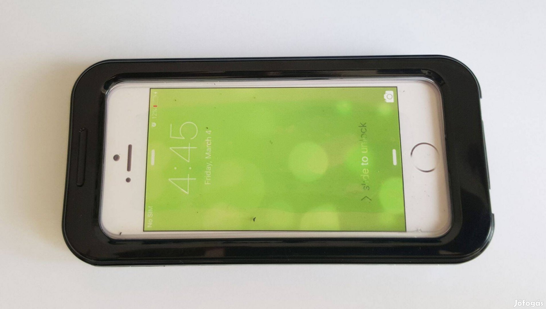 Iphone 5 / 5S / 6 Plus telefonra víz - por - ütésálló fekete színű tok