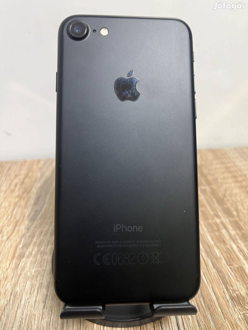 Iphone 7 32gb GB független Nagyon Jó akku, Garancia 34 000 Ft