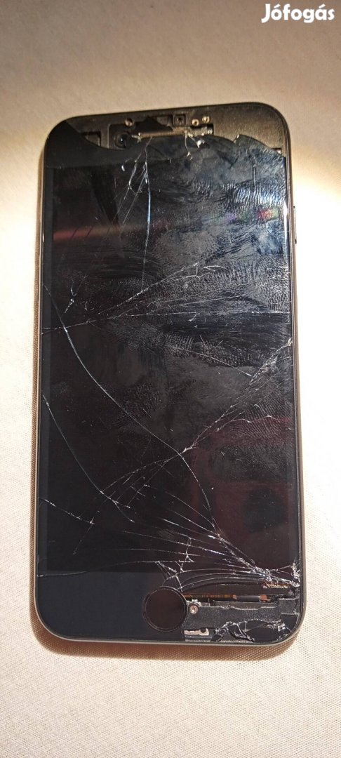 Iphone 7 alkatrésznek