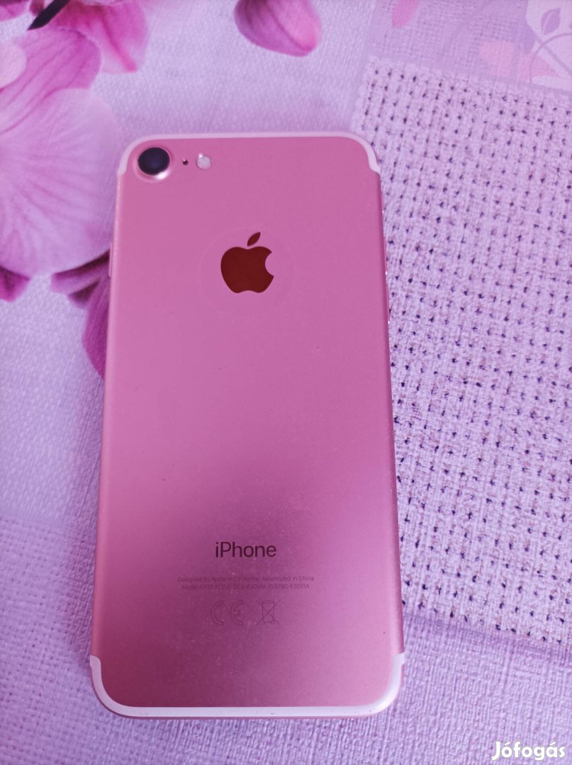 Iphone 7 telefon rosegold színben 