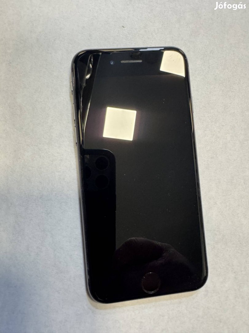 Iphone 8 telefon eladó