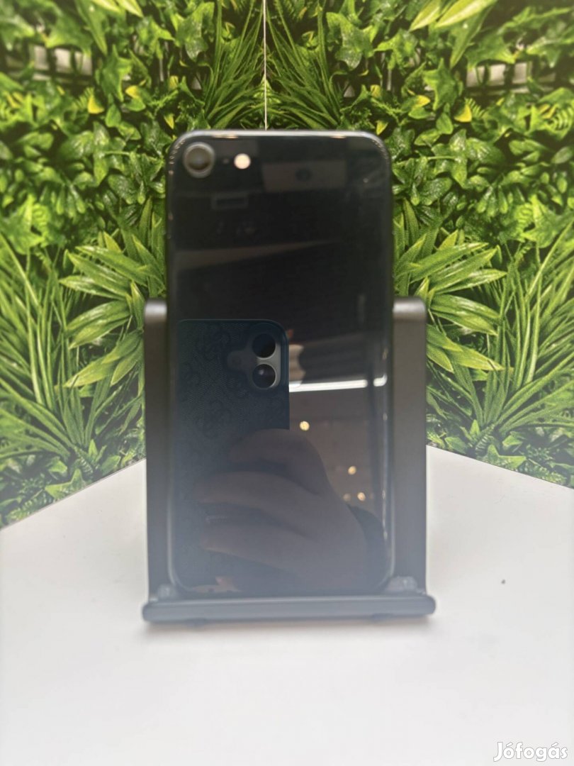 Iphone SE 2022 12 hónap jótállás