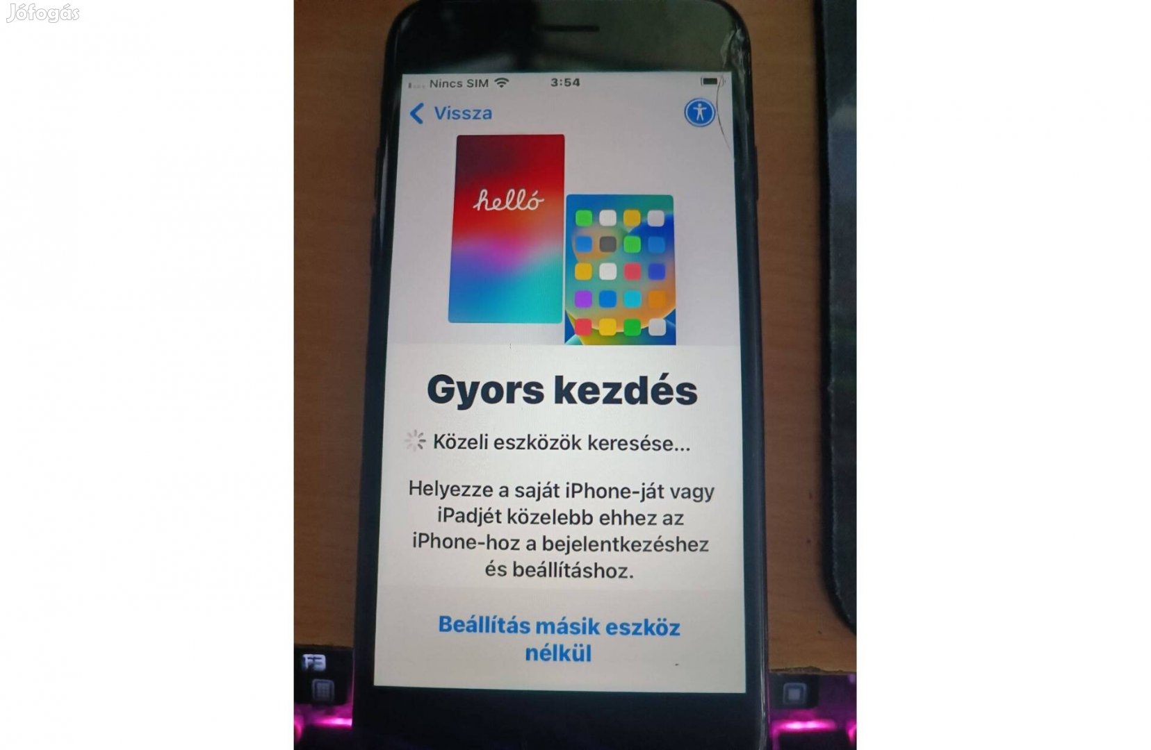 Iphone SE 64GB 2020 leesett.Működik!! repedt. Tokban szép!