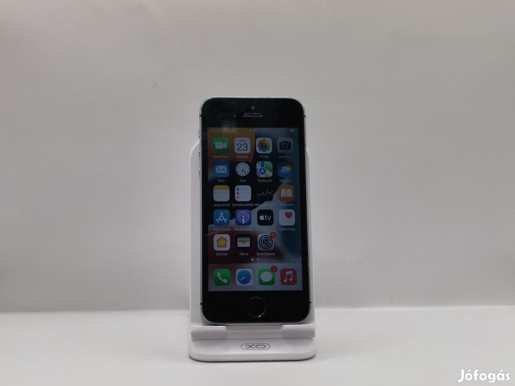 Iphone SE (karcos érintő, sarkán ütődés) (32 GB) ezüst