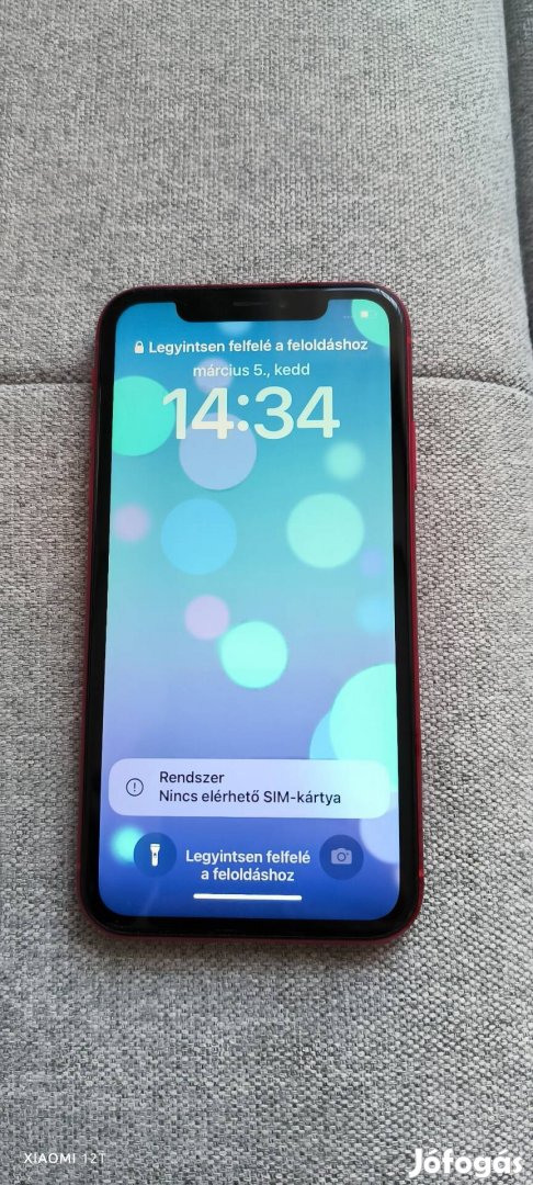 Iphone XR 64 GB "product red"színben eladó.