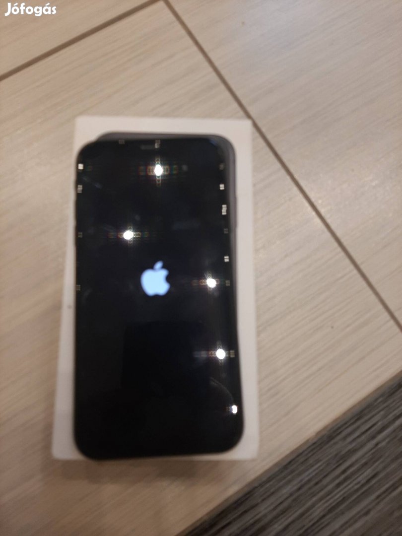 Iphone XR 64 GB kártyafüggetlen.