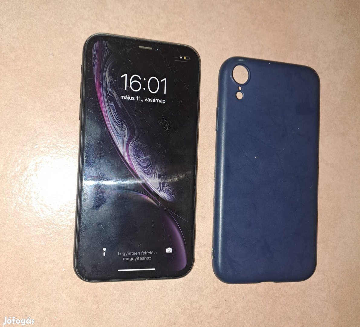 Iphone XR eladó netezni 