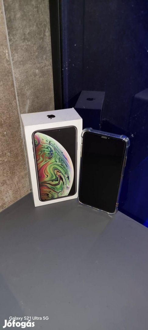 Iphone xs max újszerű állapotban 