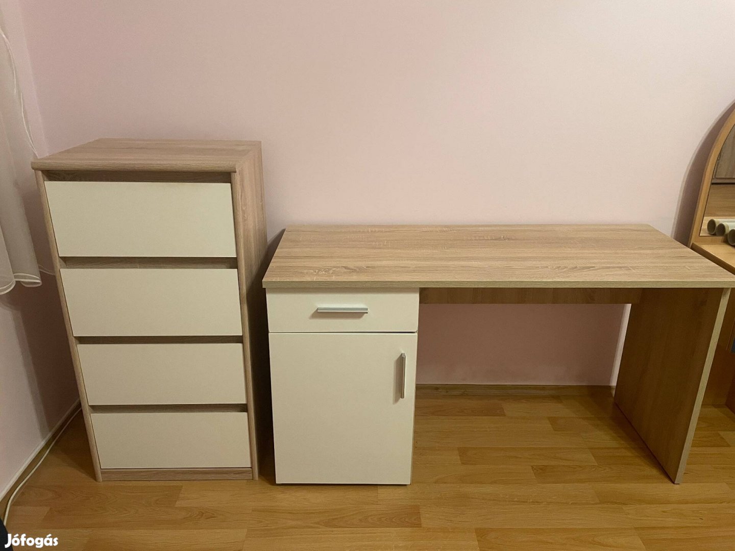 Íróasztal Komód