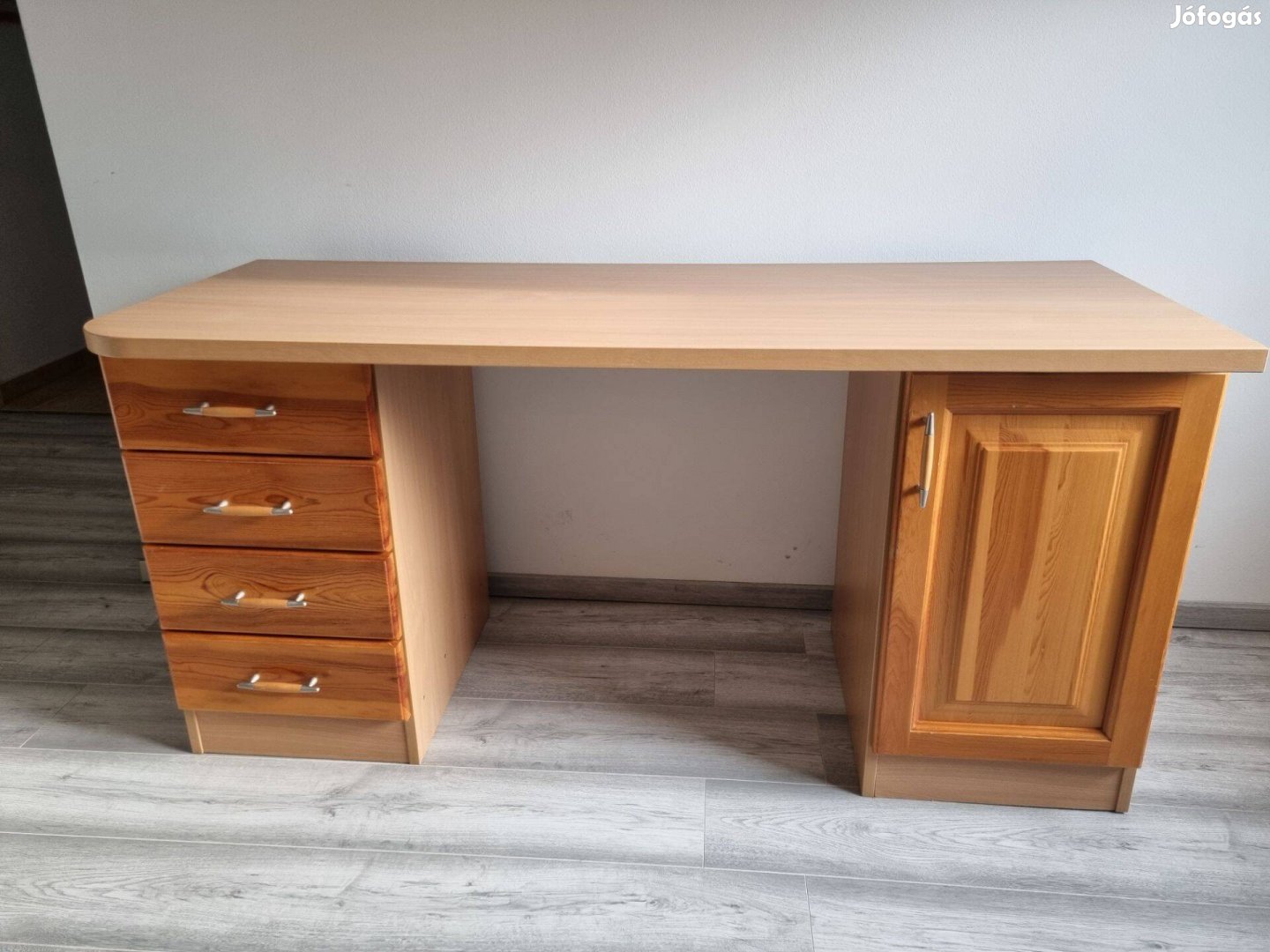 Íróasztal eladó