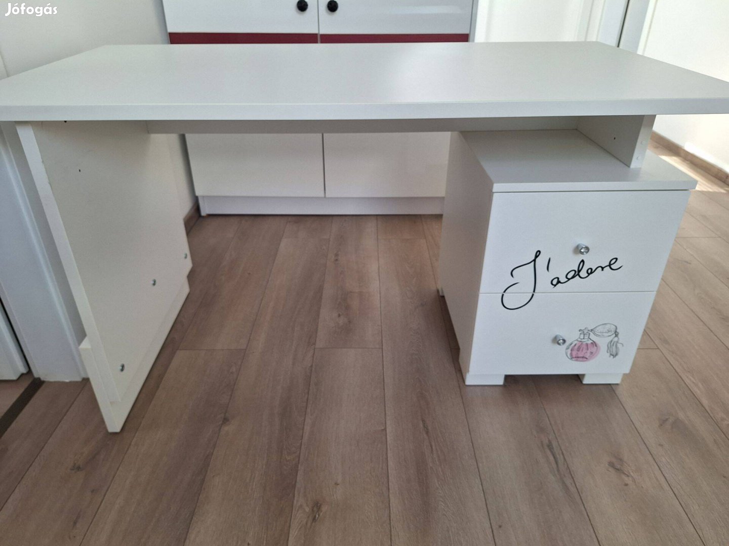 Íróasztal eladó meblik