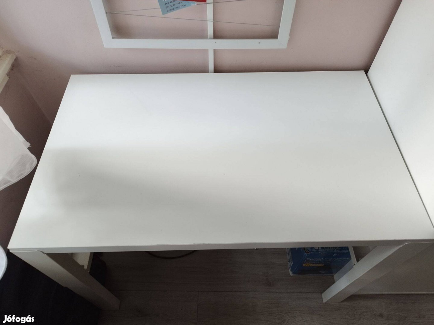 Íróasztal fehér színű