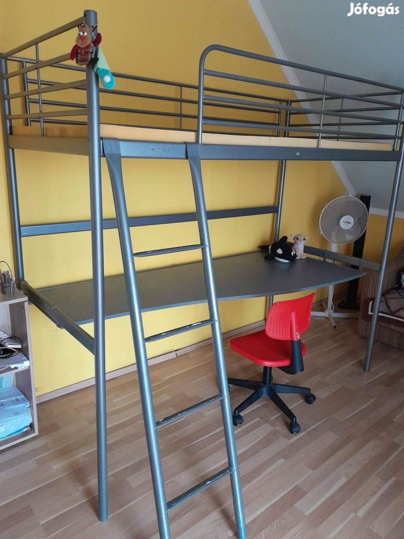 Íróasztalos emeleteságy