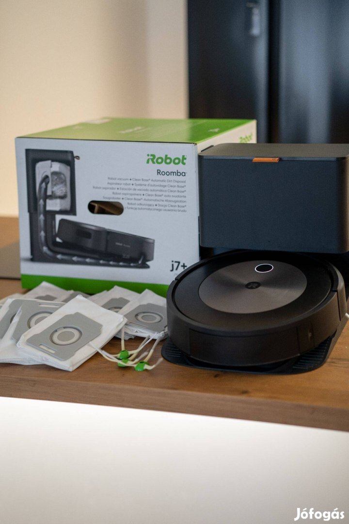 Irobot Roomba J7+ Porszívóállomással, robotporszívó tartozékokkal