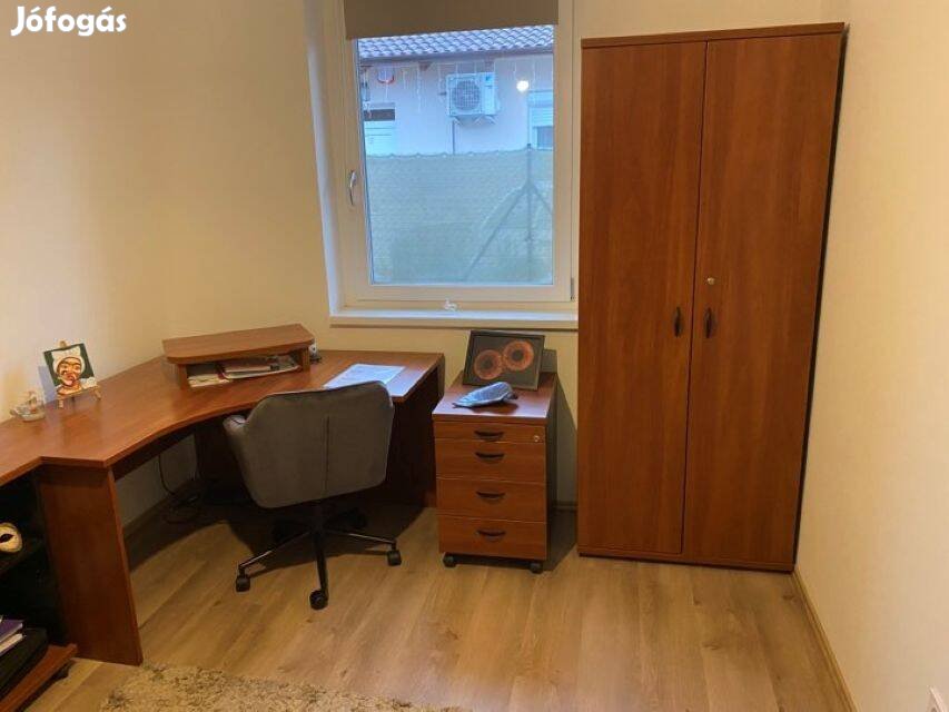 Iroda bútorok, Polcos szekrény, íróasztal, gurulós fiókos szekrény
