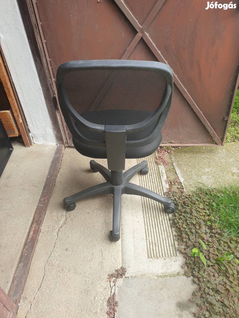 Íroda szék jó állapotban eladó 