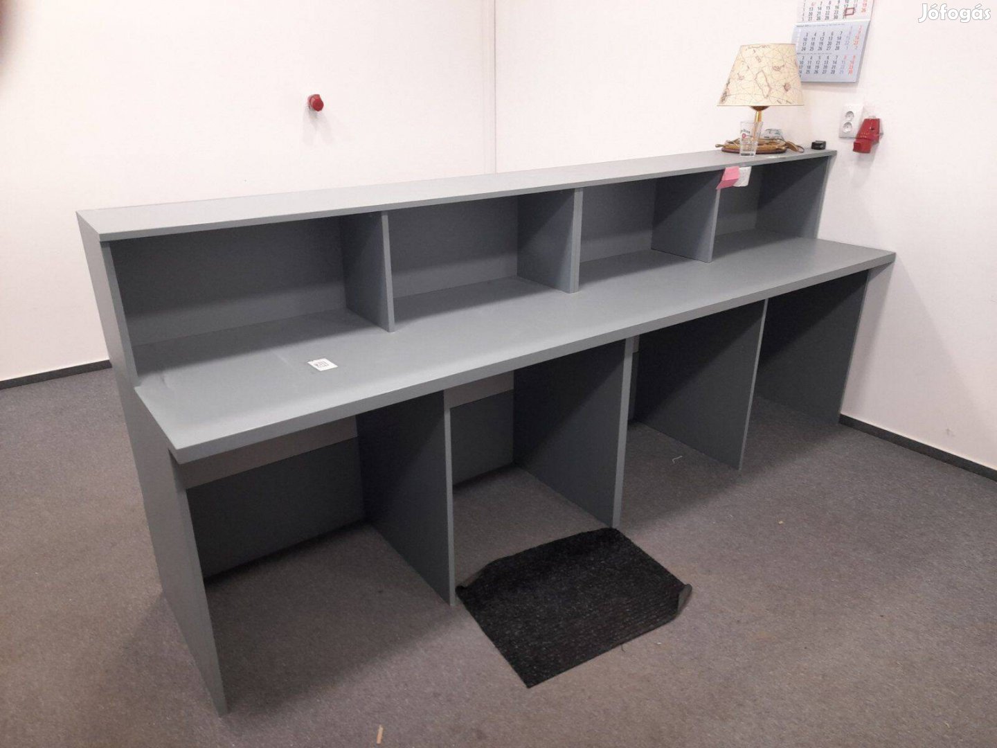 Irodabútor,fogadópult