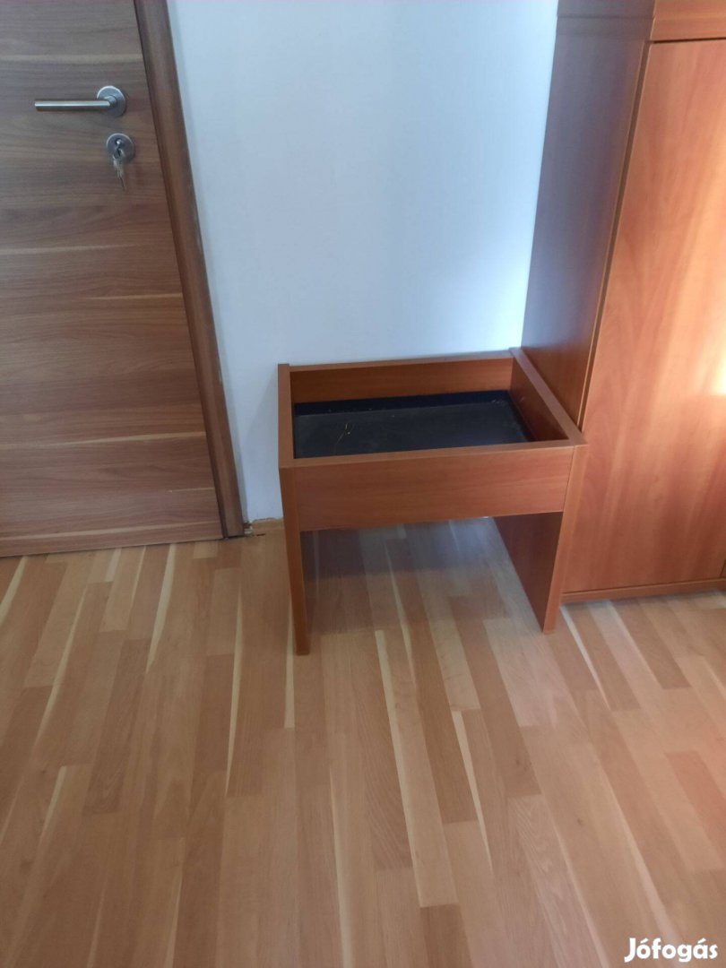 Irodai berendezésk