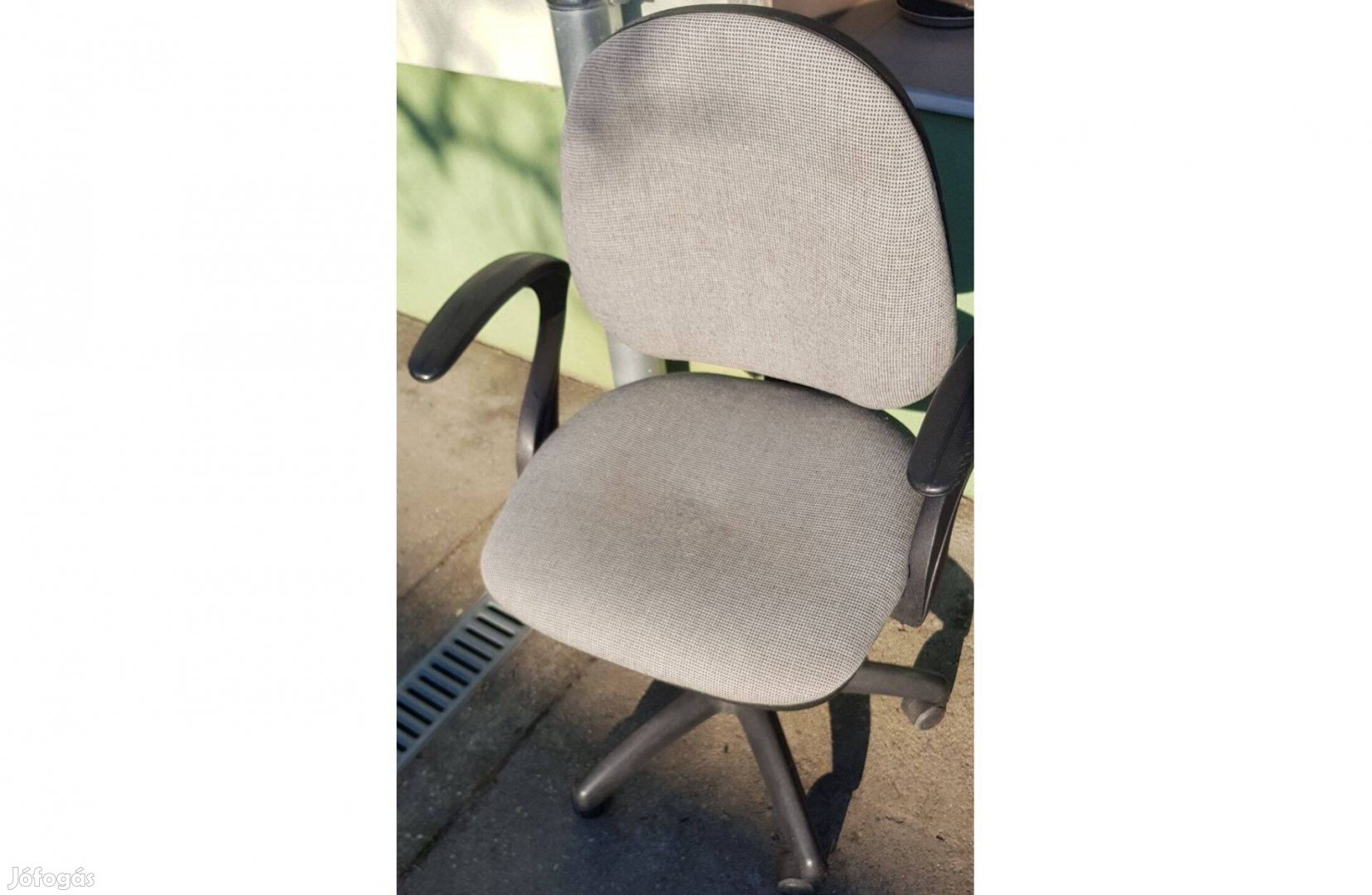 Irodai guruló szék