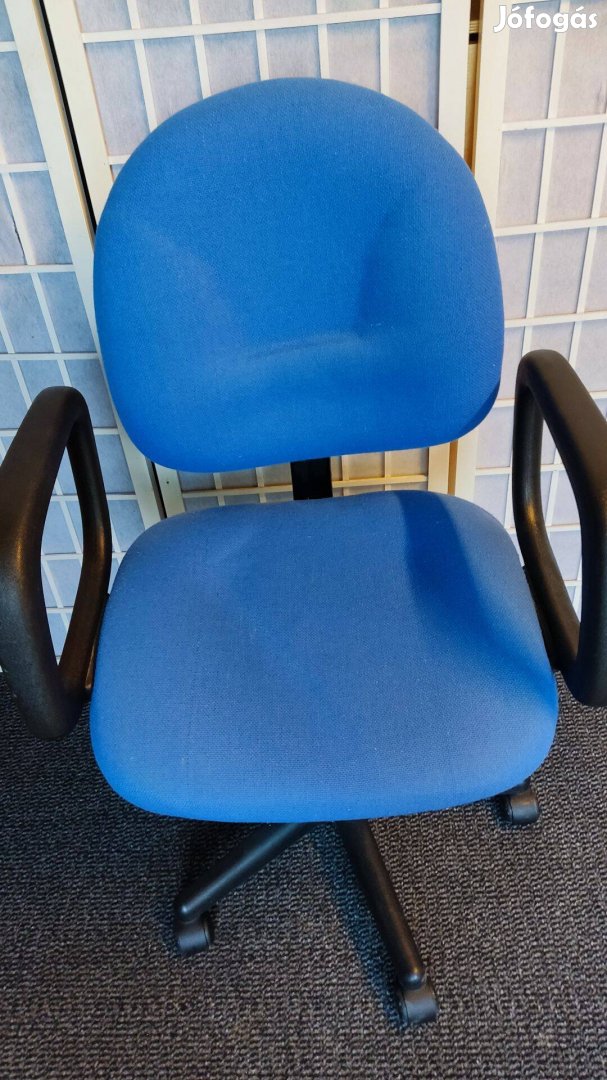 Irodai szék görgős