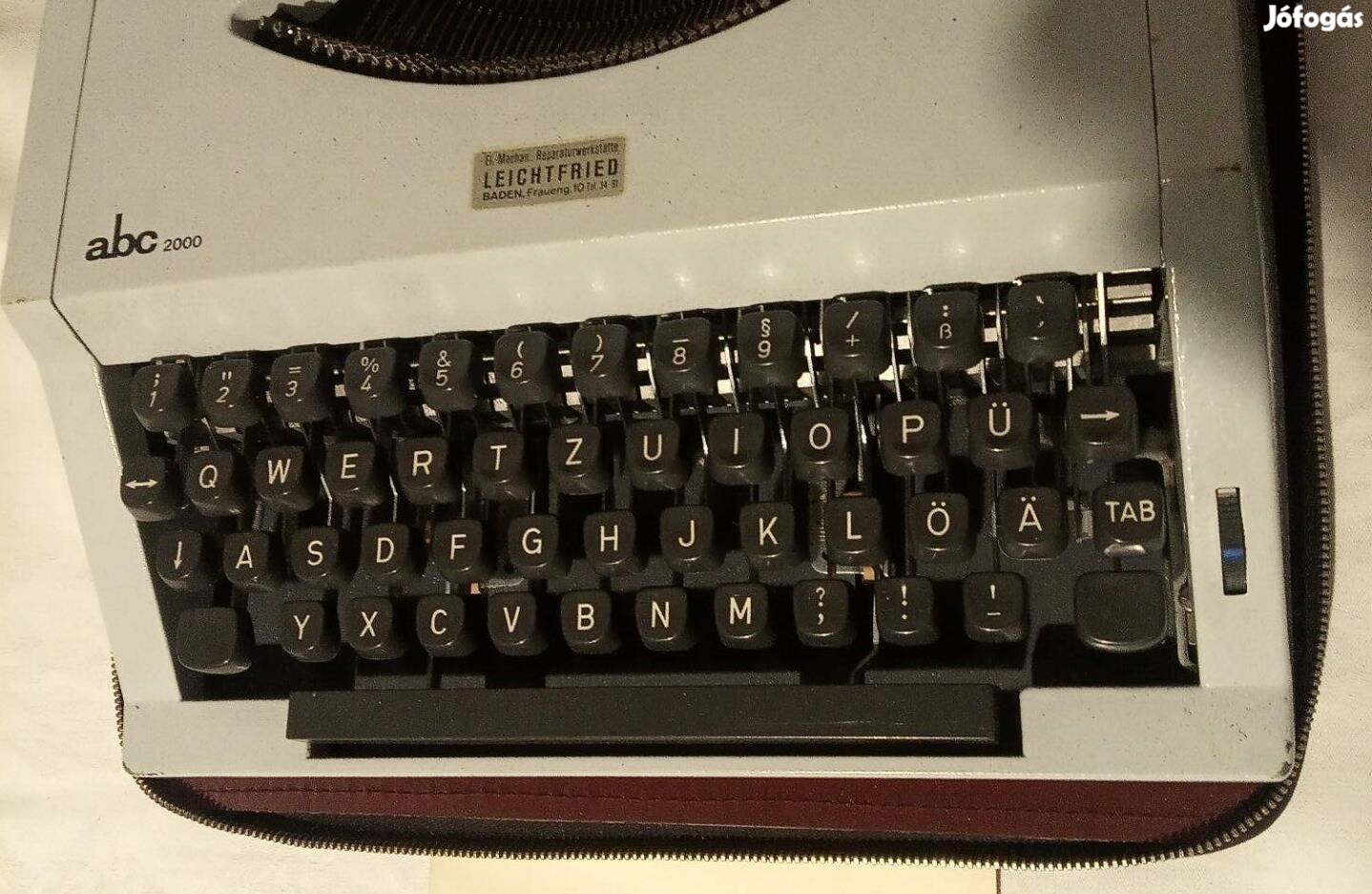 Írógép mechanikus (abc tokjával)