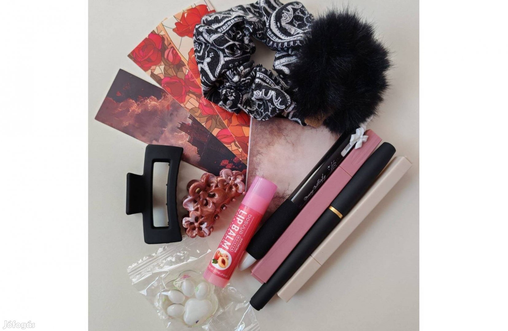 Írószer, hajcsat, hajgumi