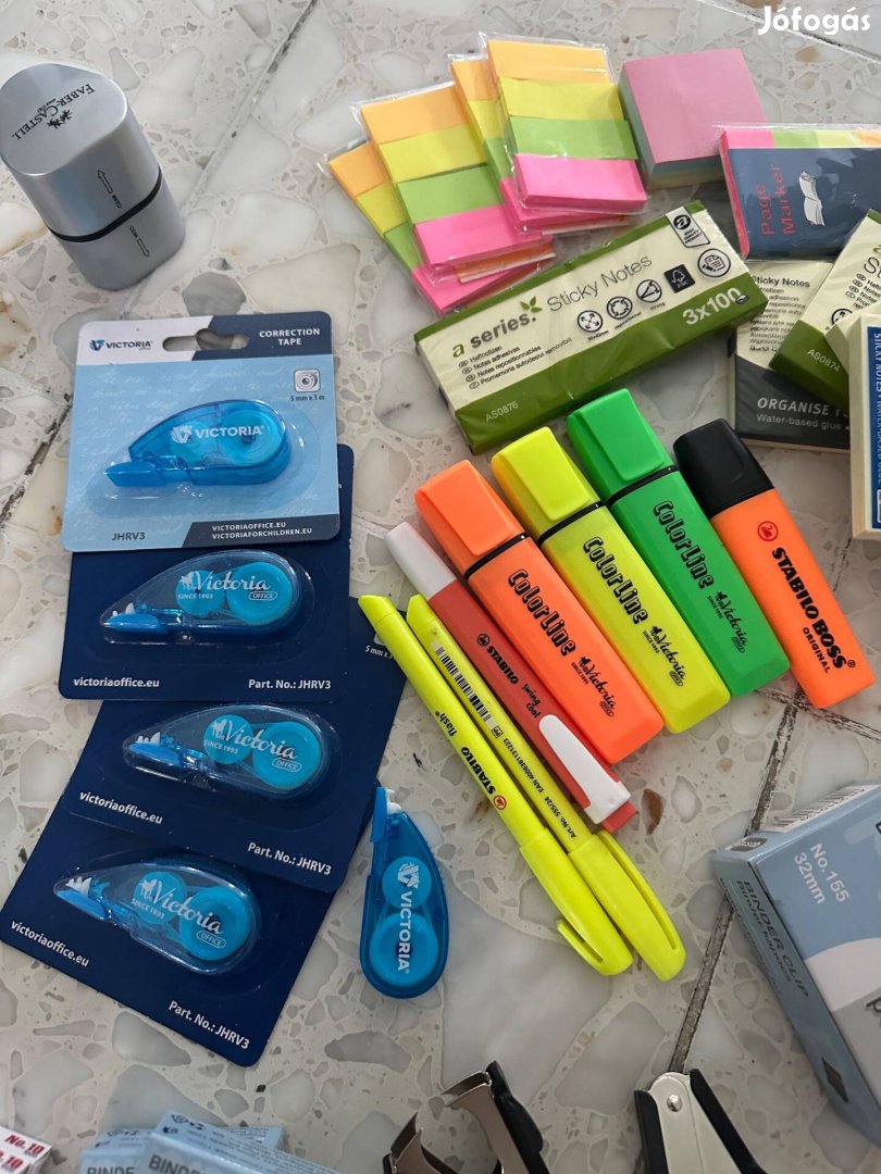 Írószerek, tollak, hibajavítók