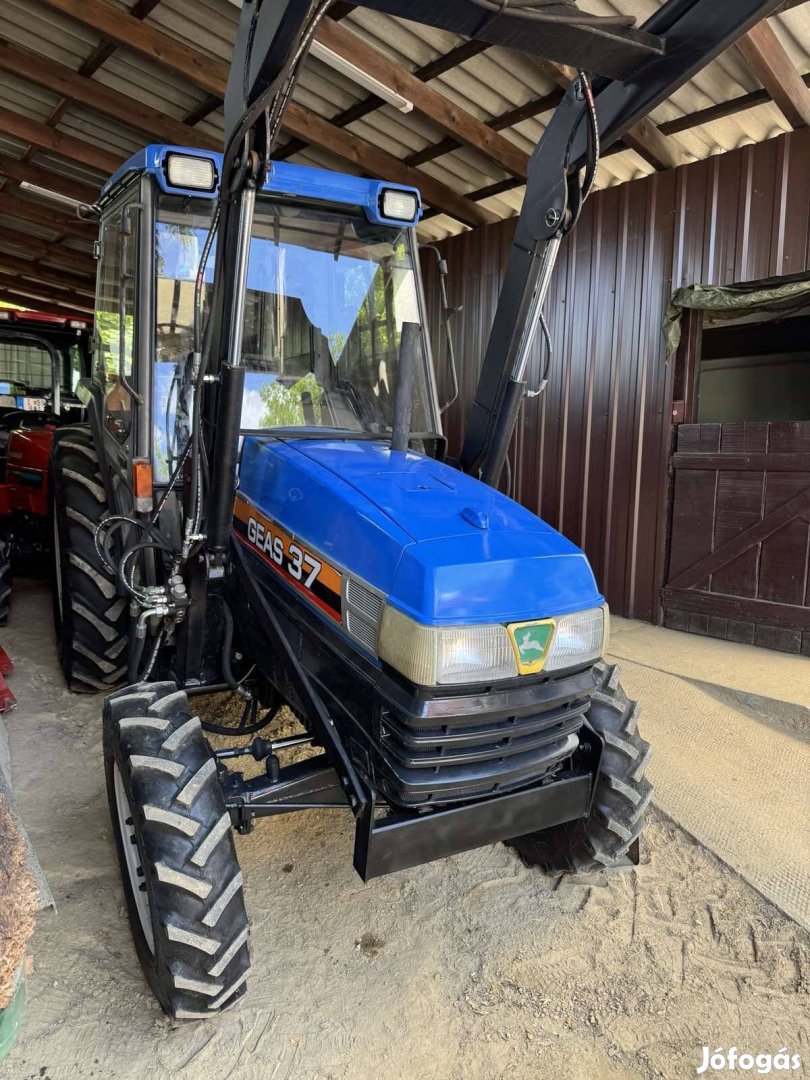 Iseki Geas 37LE Fülkés kanalas high speed japán traktor kubota 