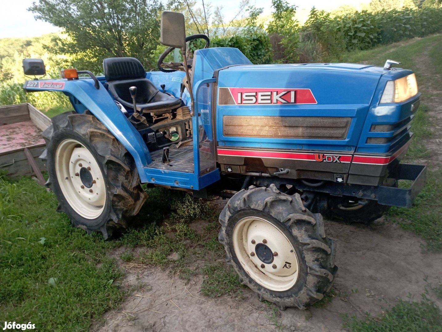 Iseki Japán kistraktor Talajmaróval 4x4 22Le Szervós Iranyváltós