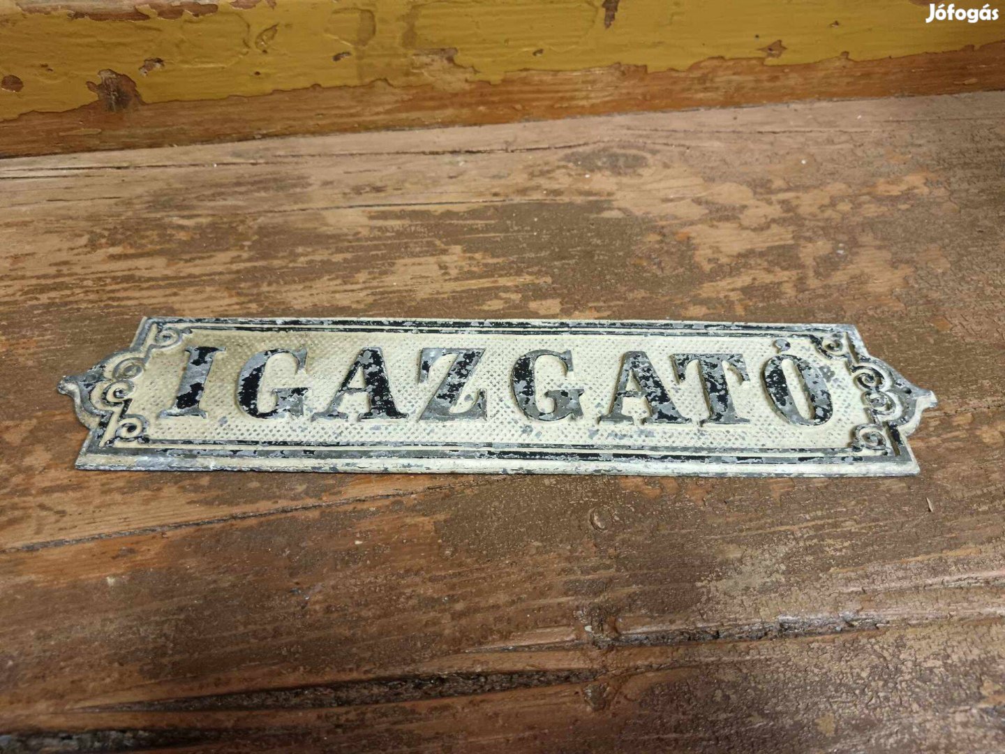 Iskolai ajtó tábla, 1920-as évek, nagy öntött ón,Igazgató felirat