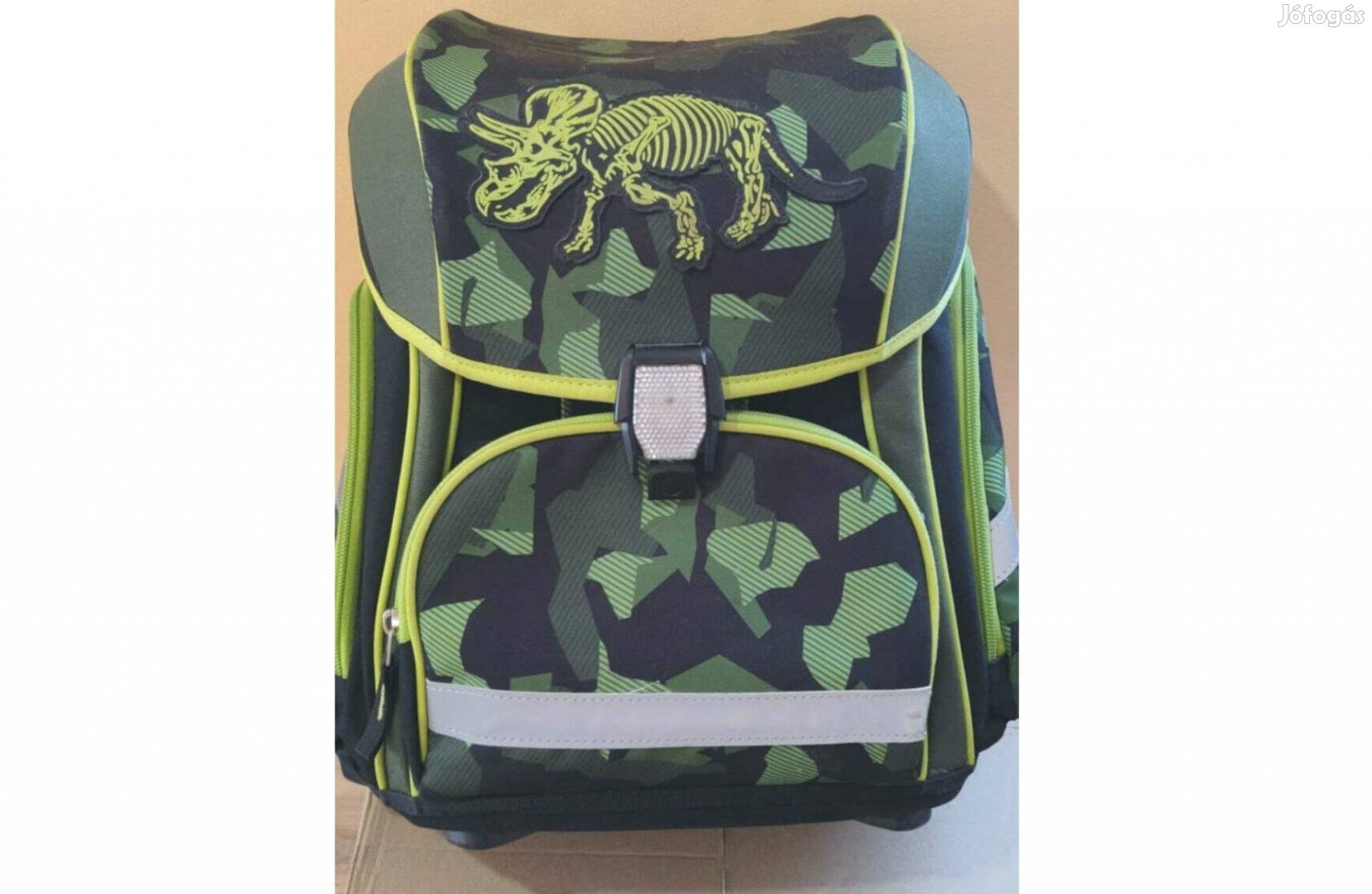 Iskolatáska, kiválló állapotú