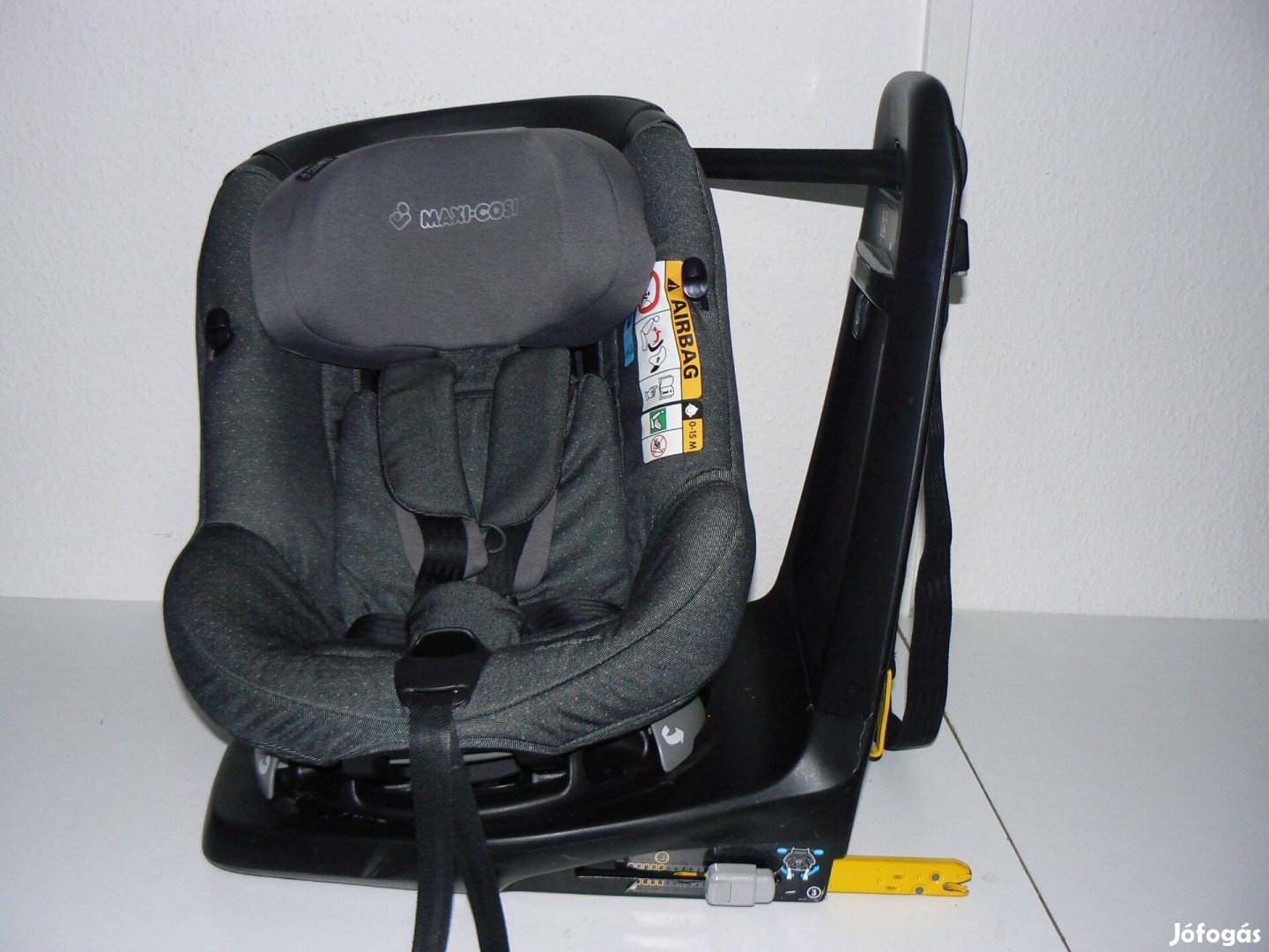 Isofix forgatható autósülés gyerekülés 0-18 kg Maxi Cosi Axissfix (2)