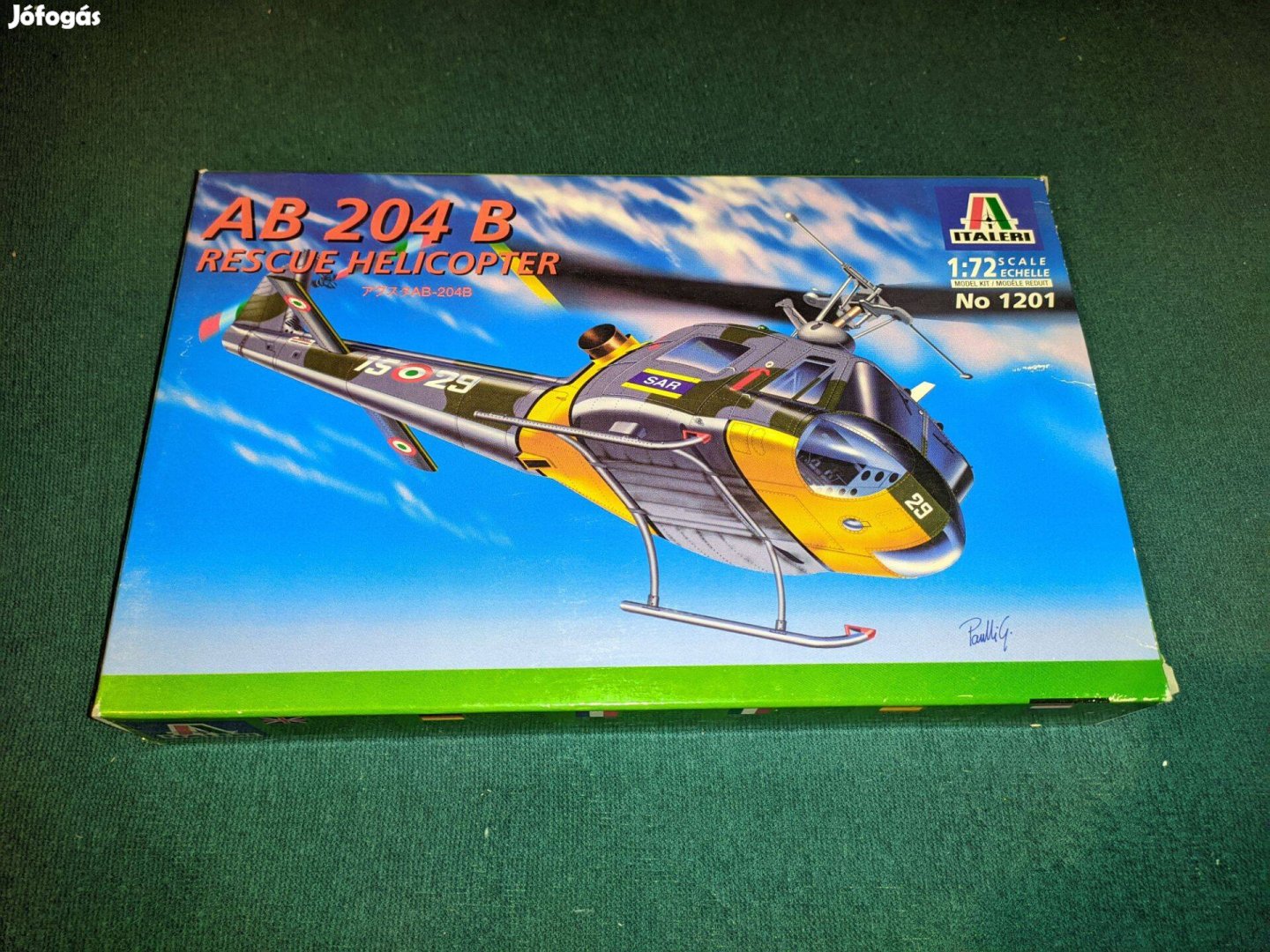 Italeri AB-204B makett