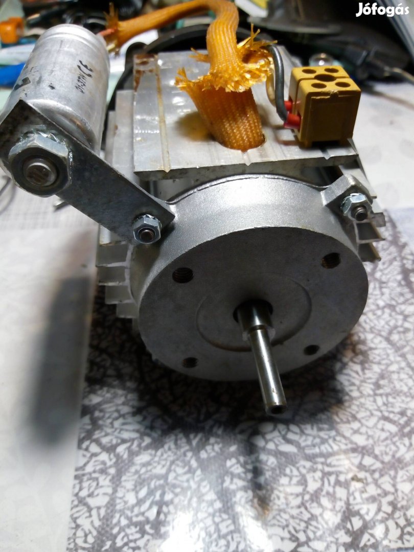 Italy kis villanymotor 230V